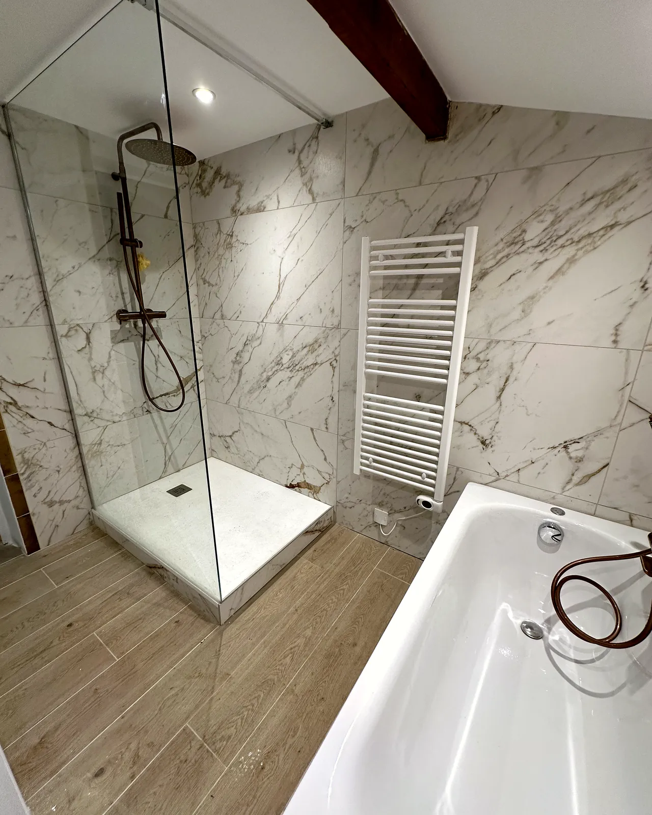 Salle de bain effet marbre